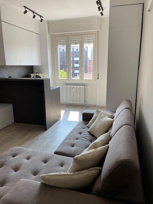 Suite De Rolandis Cin Itoo5Oo5C22Cdbezny Asti Exterior photo